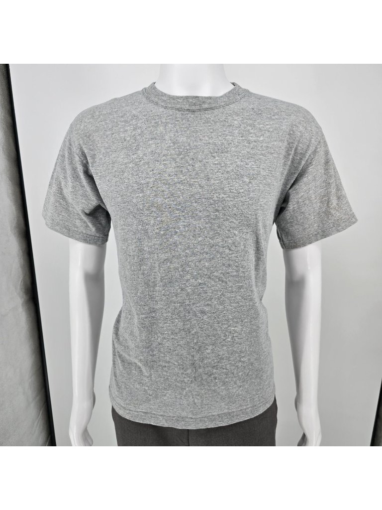 Distressed 2000s Fruit Of The Loom Tagless Blank Gray Crewneck T-Shirt (M) *Fair